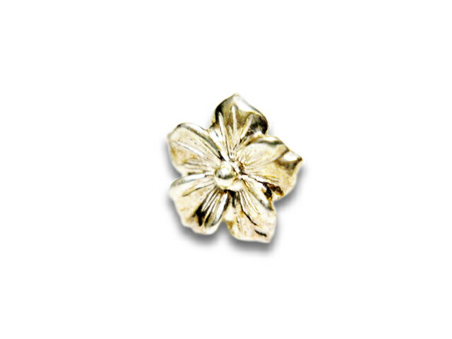 「Medium Flower Pierce/ミディアムフラワーピアス」(O-077)(ネイティブ/インディアン/ジュエリー/ハンドメイド/シルバー/アメカジ/ハーレー/バイカー/アクセサリー/プレゼント/WOLF PACK/ウルフパック)