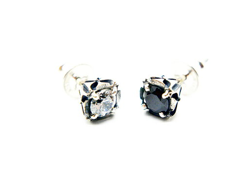 全2色【HWZN BROSS/ハウゼンブロス】「DL4 Cross Pierce/DL4クロスピアス」(Silver925)(ホイールズアパレル/アメカジ/ハーレー/ホットロッド/WOLF PACK/ウルフパック/アクセサリー/プレゼント) 全2色【HWZN BROSS/ハウゼンブロス】「DL4 Cross Pierce/DL4クロスピアス」(Silver925)(ホイールズアパレル/アメカジ/ハーレー/ホットロッド/WOLF PACK/ウルフパック/アクセサリー/プレゼント)