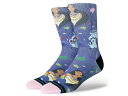 ギフト対応【Crew Socks”POCAHONTAS BY ESTEE”】 商品詳細 【STANCE SOX/スタンスソックス】「Crew Socks”POCAHONTAS BY ESTEE”/クルーソックス”ポカホンタス バイ エスティ”」になります。 ウォルト・ディズニー社100周年『Disney 100Years of Wonder』を祝い、1年間にわたりアーティストとのコラボレーションモデルを発表する企画の第3弾。 第3弾の今回は、カナダ・モントリオールを拠点に活動するアーティストESTEE PREDA（エスティ・プレダ）とのコラボレーションソックスを発表します。 アリエル、ムーラン、ポカホンタスのディズニープリンセス達に、サイケデリックで独創的なプレダのシグネチャータッチを加えました。 肌触りの良い滑らかな素材と深いヒールポケットが足のラインに心地よくフィットし、踵とつま先部分に施された強化加工が優れた耐久性を実現。 スタンスならではの極上のフィット感と遊び心あふれるデザインでコーディネートにインパクトをプラスします。 ●デザイナーやブランドとのコラボをはじめ、MLB（アメリカプロ野球）、NBA（アメリカプロバスケットボール）のオフィシャルソックスなど、おしゃれで多彩なデザインが特徴です。 ●漂白やアイロンはお避けください。 ●さらに長くご使用いただくために、乾燥機の使用はお控えください。 【ライラックアイス】 【品番：POCAHONTAS BY ESTEE】 【カラー：ライラックアイス】 【素材：ポリエステル76%、コットン19%、ナイロン3%、ポリウレタン2%】 【サイズ：S・M・L】 ・S＝22.0-24.5cm ・M＝24.0-26.0cm ・L＝25.5-29.0cm