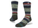 ギフト対応【Crew Socks”WINDY PEAKS”】 商品詳細 【STANCE SOX/スタンスソックス】「Crew Socks”WINDY PEAKS”/クルーソックス”ウィンディピークス”」になります。 上質なメリノウールを使用。優しい肌触りに加え、冬は暖かく、夏でも涼しい調温機能、抗菌・防臭機能を備えています。 ブーツの中でもフィット感をキープするクッション構造をはじめ、伸縮性に富んだ左右非対称のアーチ設計、シームレス設計のつま先など長時間の着用でも快適な履き心地を追求しました。 スタンス独自の『フレッシュテック（FEEL360）テクノロジー』搭載モデル。 耐久性に優れているだけでなく、においの原因となるバクテリアの発生を99.5%抑制するフレッシュ機能、通常の繊維よりも20%早く乾く吸汗速乾機能など、長時間、より快適な履き心地を提供します。 さらに、優れた耐久性を持つ素材『インフィニット』を磨耗の激しい足裏とつま先部分に採用。5倍の耐久性を実現しました。 ●デザイナーやブランドとのコラボをはじめ、MLB（アメリカプロ野球）、NBA（アメリカプロバスケットボール）のオフィシャルソックスなど、おしゃれで多彩なデザインが特徴です。 ●漂白やアイロンはお避けください。 ●さらに長くご使用いただくために、乾燥機の使用はお控えください。 【ブラック】 【品番：WINDY PEAKS】 【カラー：ブラック】 【素材：ナイロン40%、メリノウール32%、ポリエステル26%、ポリウレタン2%】 【サイズ：S・M・L】 ・S＝22.0-24.5cm ・M＝24.0-26.0cm ・L＝25.5-29.0cm