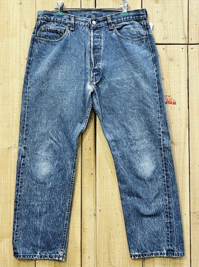 【中古】縦落ち リーバイス501 古着 LEVIS501 ハチマル CAREスタンプ 80S MADE IN USA W34×L27 米国製