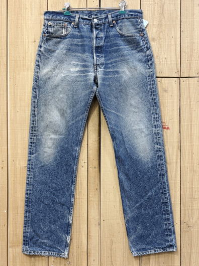 Rakuten - 【中古】激ヒゲ リーバイス501 リアルワーカー 古着 LEVIS501 90S MADE IN USA W35×L32 ダメージジーンズ 米国製