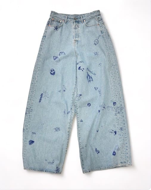 VETEMENTS BLUE Scribbled Big Shape JEANS