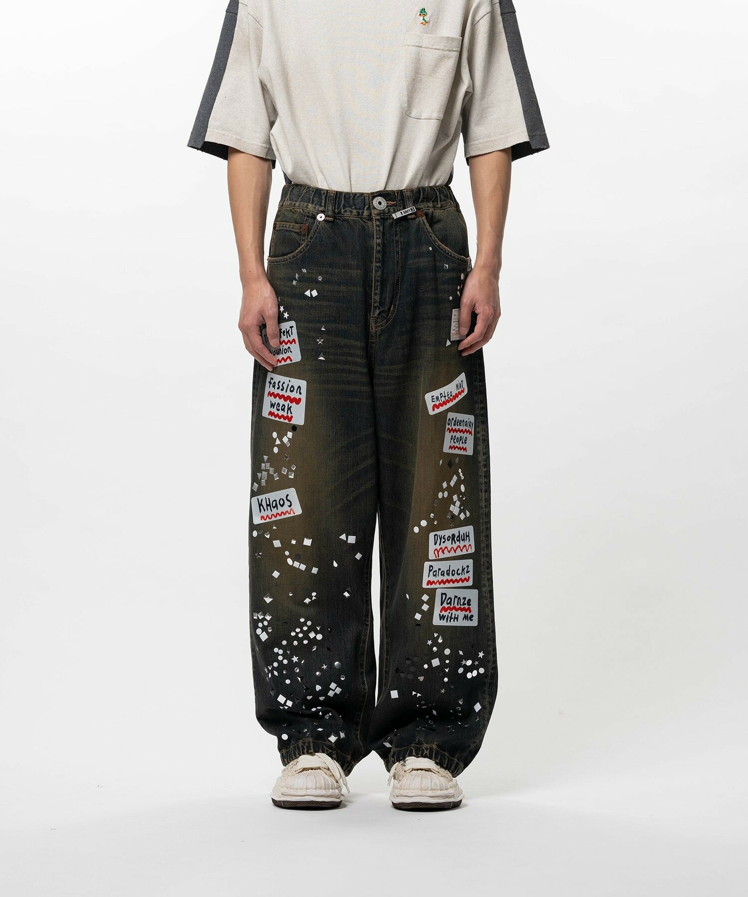 樂天商城 - 【正規取扱店販売品】Maison MIHARA YASUHIRO Embellished Sticker Denim Pants