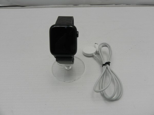 【中古】【簡易動作確認済】Apple Watch Series SE 40mm GPSモデル 32GB＜スマートウォッチ＞（代引き不可）6587