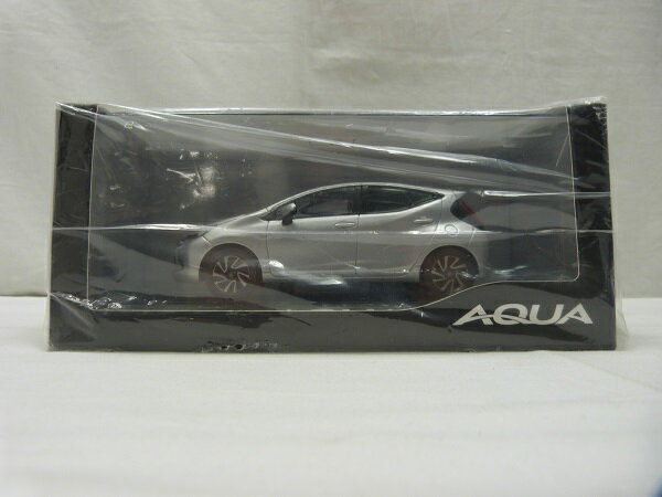 šۡڥߥ˥1/30 TOYOTA AQUA 1F7 С᥿å㥳쥯ƥԲġ6600