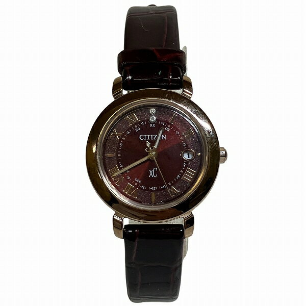【ブランド】シチズン 【商品名】クロスシー 【型番】H060-T025692 【シリアル】901035151 【ムーヴメント】電波ソーラー 【材質】SS 【サイズ】ケース幅(リューズ含まず)×厚さ×腕回り最少〜最大(内径)×重さ 約27mm×7.2mm×13〜17cm×15.5g 【カラー】ブラック×ブラウン文字盤 【付属品】箱、取説、保証書、ベルト 【ランク】B (使用感あり) 【状態】 風防：小キズあり 文字盤：劣化なし 針：劣化なし リューズ：小キズあり ケース：小キズあり ベゼル：小キズあり ベルトのキズ：小キズあり ※6ヶ月保証(注1 ※ご注文前にご確認ください※ ・中古品の為すべて一点物です ・画面上と実物では多少色具合が異なって見える場合もございます。 ・店頭販売と在庫を共有しておりますので、ご注文後に在庫切れになる場合がございます。お客様には大変ご迷惑おかけしますが、ご理解いただけますようお願い申し上げます。