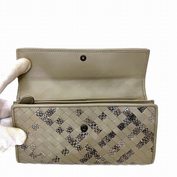 ワンダープライス　楽天市場店のボッテガ・ヴェネタ イントレチャート ヘビ柄 長財布 ユニセックス 送料無料 【中古】｜アングル3