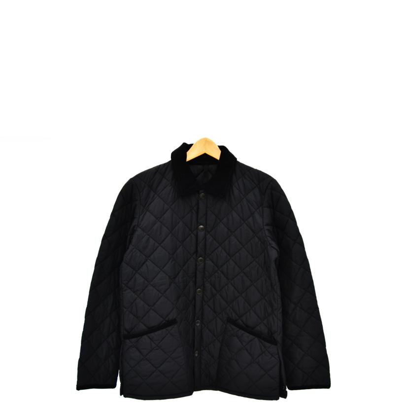 商品説明ブランドBARBOUR商品名キルティングジャケット型番1902110シリアル/製造No状態ランクAランク/美品、キズ・汚れがなく使用感のない綺麗な状態です。付属品付属品の有無/無　内容は画像で確認ください。状態詳細表記サイズ：40着丈:72cm,身幅:50cm,肩幅:45cm,袖丈:63cm（実寸値のため誤差ご了承ください）中古品のため、使用跡や細かな汚れがございます。商品についてこの商品はREXつくば店で取り扱いをしております。商品の詳しい状態や情報については、店舗へお気軽にお問い合わせくださいませ。BARBOUR バブアー/キルティングジャケット/1902110/メンズアウター/Aランクこのカテゴリから探す「紳士服」このアイテムから探す「メンズアウター」