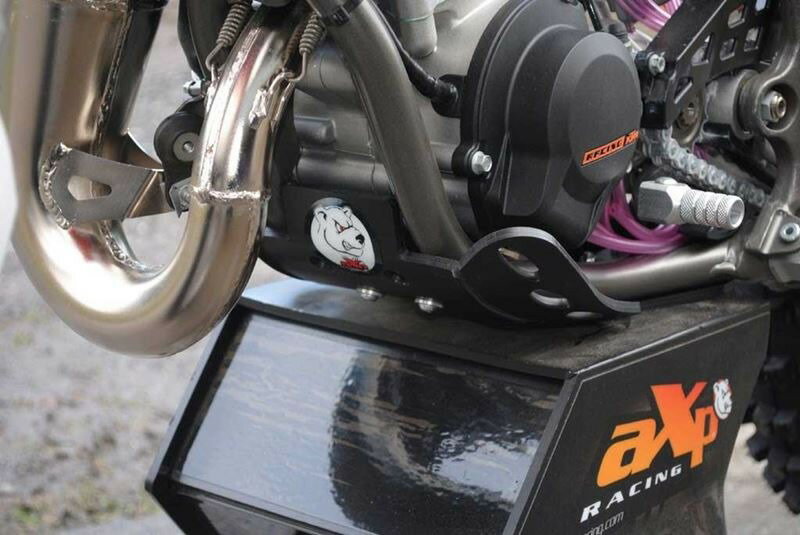 AXP-Racing / エーエックスピーレーシング スキッドプレート PHD 6mm - ブラック | AX1260