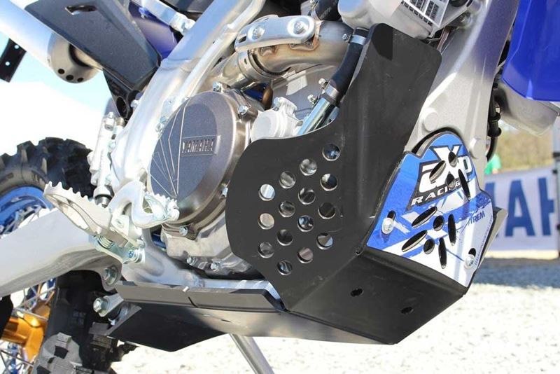 AXP-Racing / エーエックスピーレーシング Xtrem HDPE スキッドプレート - ブラック | AX1427