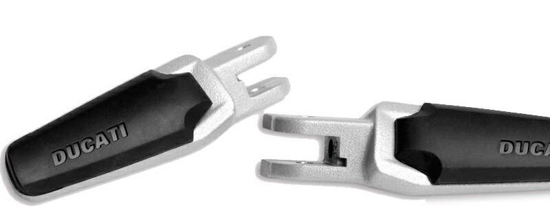 樂天商城 - Ducati / ドゥカティ純正商品 アルミ フットペグ | 96280441A
