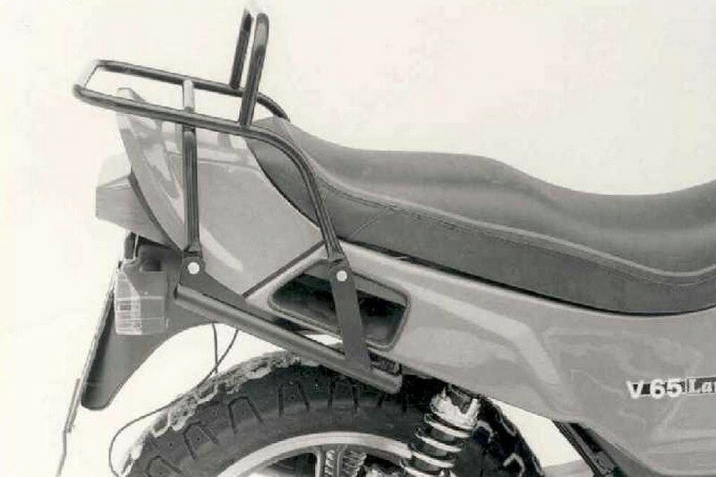 適合車種: MOTO-GUZZIV 65 Lario (1984-1987)Manufacturer : Hepco & Becker GermanyType of part : Genuine Original PartsHepco & Becker Genuine Manufacturer Code : 650511 01 01Hepco & Becker Genuine product Code : 650511 01 01製品番号 :650511 01 01 01最高品質のHEPCOandBECKERのトップケース用クラシックチューブトップケースキャリアです。 HEPCOandBECKERのラゲッジキャリアは、当社のほぼ全てのトップケース用に特別に設計されています。 新品のトップケースだけでなく、旧型のHEPCOandBECKERモデルにも装着可能です。 基本的な装着方法は変わっていません。適していないのは、Hepco、Becker Orbitのトップケースとユニバーサルアダプタープレート付きのトップケースです。キャリアはモデル固有のもので、掲載されているバイクにしか装着できません。