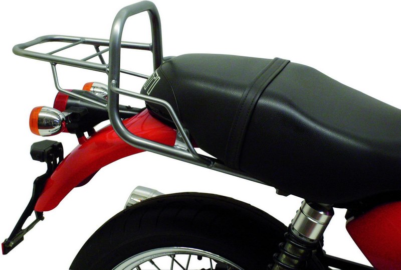 適合車種: DUCATIGT 1000 (2007-2010)Manufacturer : Hepco & Becker GermanyType of part : Genuine Original PartsHepco & Becker Genuine Manufacturer Code : 650795 01 01Hepco & Becker Genuine product Code : 650795 01 01製品番号 :650795 01 01 01最高品質のHEPCOandBECKERのトップケース用クラシックチューブトップケースキャリアです。 HEPCOandBECKERのラゲッジキャリアは、当社のほぼ全てのトップケース用に特別に設計されています。 新品のトップケースだけでなく、旧型のHEPCOandBECKERモデルにも装着可能です。 基本的な装着方法は変わっていません。適していないのは、Hepco、Becker Orbitのトップケースとユニバーサルアダプタープレート付きのトップケースです。キャリアはモデル固有のもので、掲載されているバイクにしか装着できません。