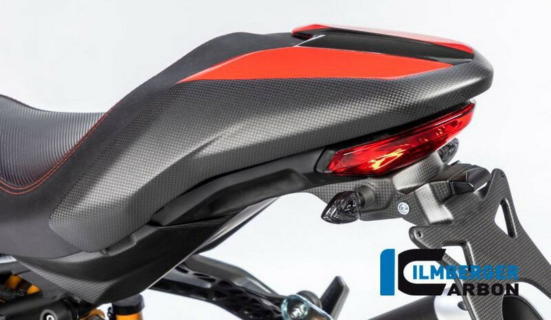 ILMBERGER / イルムバーガーカーボンパーツ パッセンジャーシートカバー マット | SIA.109.DM17M.K