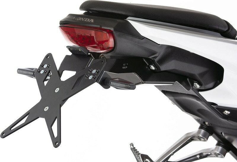 Protech / プロテック ナンバープレートホルダー kit including reflector and plate light - ブラック | 7210044