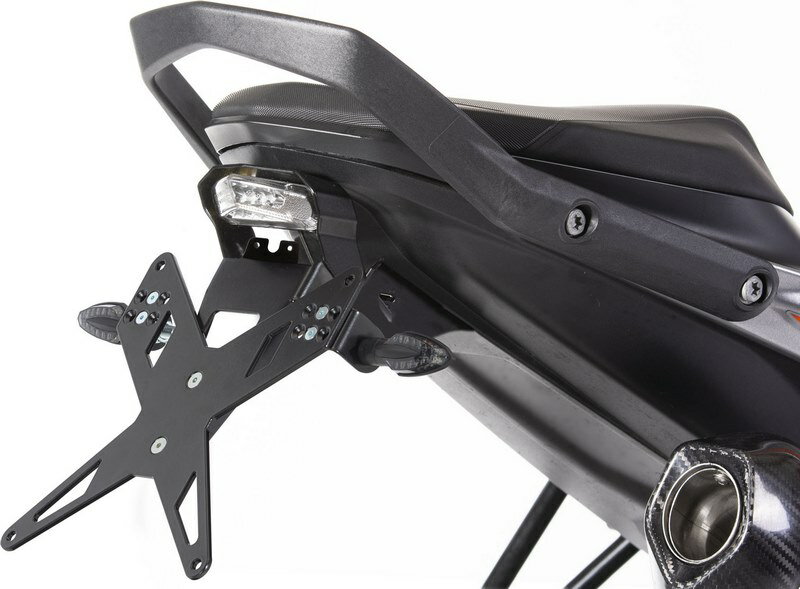 Protech / プロテック ナンバープレートホルダー kit including LED-テールライト- reflector and plate light - ブラック | 7210046