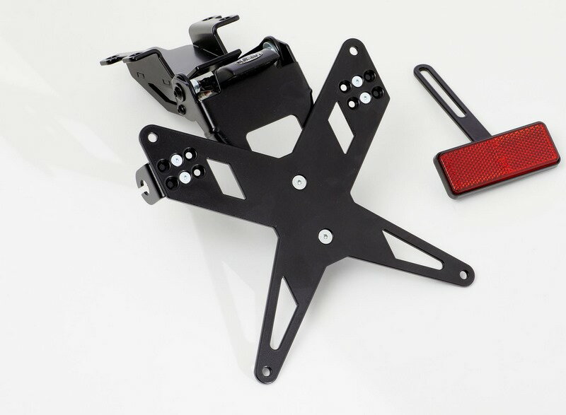 Protech / プロテック ナンバープレートホルダー kit including reflector and plate light - ブラック | 7210069