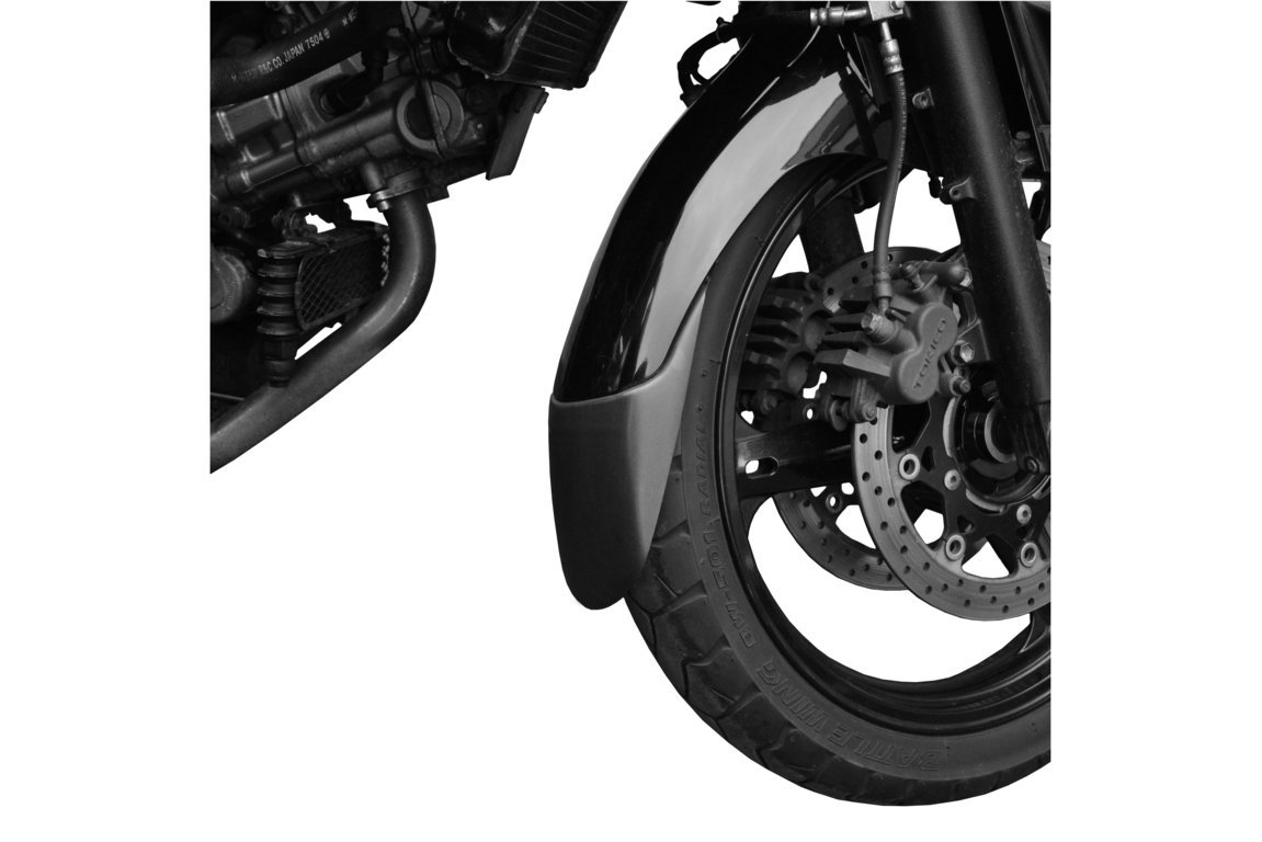 適合車種: SUZUKIGSX-R1300 HAYABUSA (2008-2020)記事コード：9933NEAN バーコード : 8436571719072PUIGのフロントフェンダーエクステンションで、あなたのモーターサイクルにさらなる保護を与えましょう。 このエクステンションは、衝撃に強いABS素材でできており、フロントホイールからの破片がモーターサイクルのボディに衝突したり、直接あなたに当たったりするのを防ぐ理想的な保護となります。エクステンションは、モーターサイクルの外観に合わせてブラック仕上げとなっています。PUIGでは、ネイキッド、タイプR、クロスツアラーなど、市場で最も人気のあるモーターサイクルモデルに対応したエクステンションを用意しています。PUIGでは、フェンダーエクステンションを取り付けるためのリベットを用意しており、モーターサイクルのオリジナルマッドガードに確実に固定することができます。参照番号9203Nに限り、取り付け用の接着剤が提供されます。部品と一緒に、組み立てを容易にするために、PUIGは部品をお客様のモーターサイクルに容易に取り付けるためのヒントを提供します。適合車種 SuzukiGSX-R1300 HAYABUSA (1999-2017)