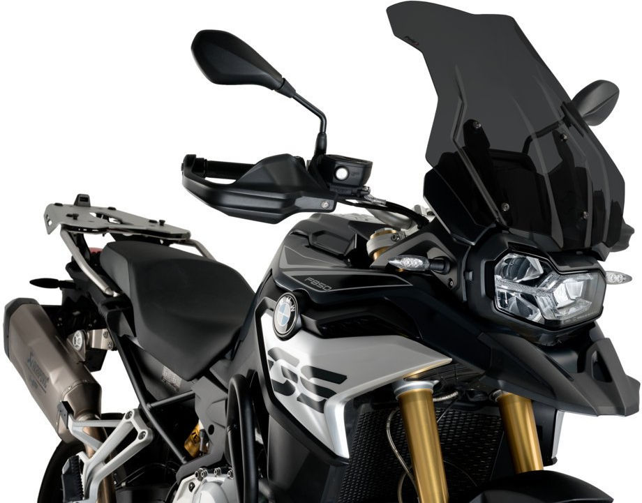 適合車種: BMWF750GS (2018-2022)F850GS (2018-2023)F850GS ADVENTURE (2019-2023)EAN バーコード : 8435529311511商品コード3595ツーリングPUIGスクリーンは、路上で遭遇するあらゆる衝撃や物体から体を守ります。3mmまたは4mm（モデルにより異なる）の高衝撃アクリルで製造されたこのスクリーンは、ドライバーの安全性と保護性を高め、その高さは他のスクリーンとの差別化ポイントとなっています。スクリーンの輪郭は2mmの丸みを帯びており、ドイツのT??Vの規定に準拠しています。当社のスクリーンは、モデルに応じて、組み立てと空力検討の指示書を添付してお届けします。適合車種 BMWF850GS (2018-2021)F850GS ADVENTURE (2019-2021)