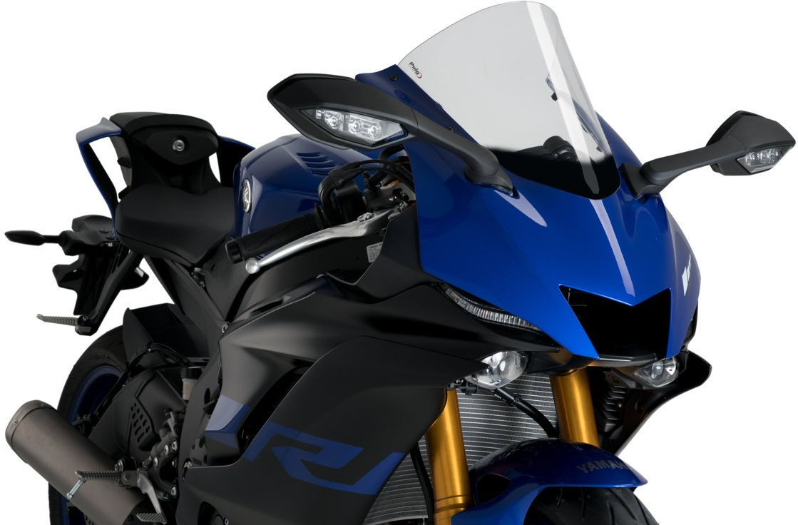 適合車種: YAMAHAYZF-R6 (2017-2020)YZF-R6 RACE (2021-2023)YZF-R7 (2022-2023)EAN バーコード : 8435529312303商品コード3633Puig Racingのスクリーンで、あなたのバイクに競争力を与えましょう。3mmのハイインパクトアクリルで製造されており、耐久性に優れた素材を2mmに丸めて使用しています（ドイツのT??V規制に準拠）。ダブルハイトのおかげで、ヘルメットに当たる空気の影響が大幅に軽減されています。一方、R-Racerスクリーンは、風洞実験で研究されただけでなく、SBK世界選手権やエンデュランスのレーシングチームと共同で開発され、プロテクションとエアロダイナミクスの完璧なバランスを実現しています。このパーツの組み立てには改造を必要とせず、徹底したエアロダイナミクスの研究が行われています。このパーツにはABEの承認証明書38182が含まれています。適合車種 YamahaYZF-R6 (2017-2020)