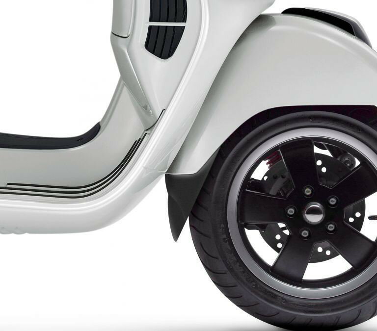 Pyramid Plastics / ピラミッドプラスチック Piaggio Vespa GT 125 エクステンダーフェンダー マットブラック