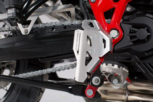 SW-MOTECH / SWモテック マスターシリンダーガード シルバー BMW F 700 GS (16-) / F 800 GS (16-) | BPS.07.175