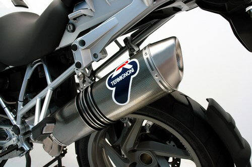 Termignoni / テルミニョーニ 1 SIL STR スリップオン オーバル ステンレス- スリーブ: カーボン LOOK