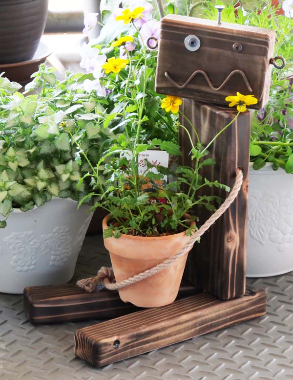 木製ロボットガーデンロボット9号　 天然木 　スギ