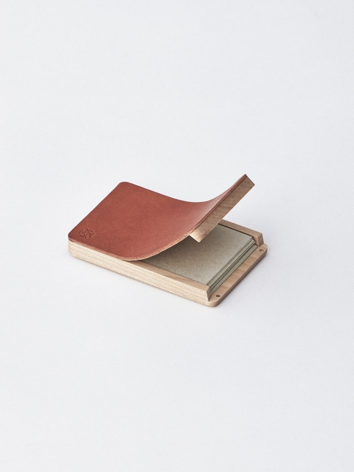 木製の名入れ名刺入れ カードケース 名刺入れ 革 木製 Flap card case フラップ カードケース SASAKI 旭川クラフト