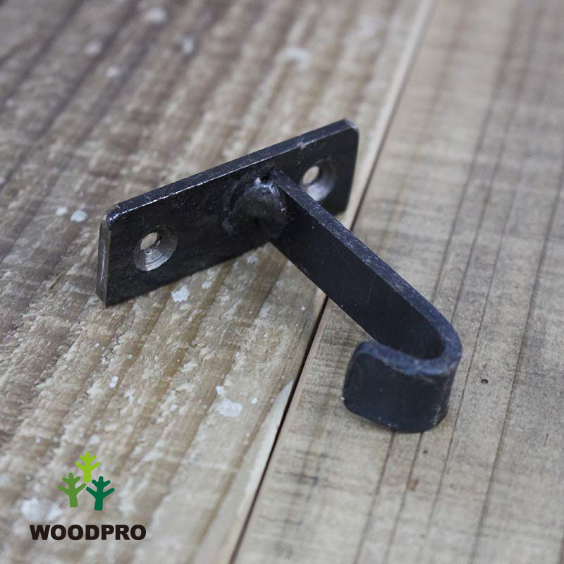 【黒皮鉄シリーズ】アイアン吊り下げフック(ワックス仕上げ)※ハンガーバーサポートパーツ/ビス付き天井フック 吊り下げ ハンギングフック 吊り下げ金具 Jフック ...