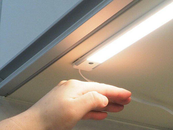 手元灯 キッチンライト 作業灯 蛍光灯 廊下灯 廊下ライト 玄関 照明 玄関ライト 玄関灯 フットライト ライト 天井照明 照明器具 インテリア照明 壁掛け照明...