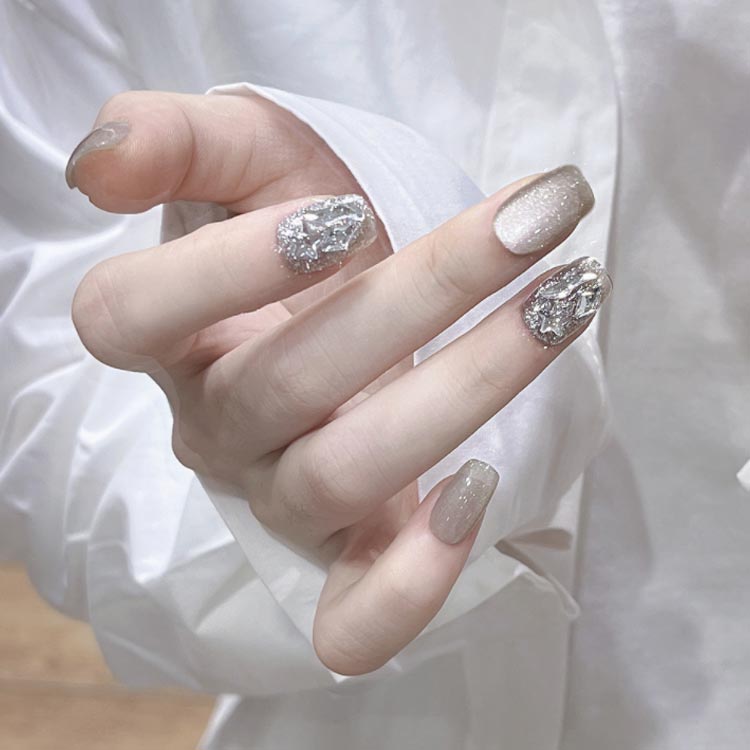 キラキラ ネイルシール はがせる ネイルチップ マグネット 貼るネイル 韓国風 ジェルネイル ネイル 貼るだけ つけ爪 ショート ラインストーン ネイルステッカー おうちネイル ネイルチップ 高級感 ネイルアート セルフネイル ネイルデザイン