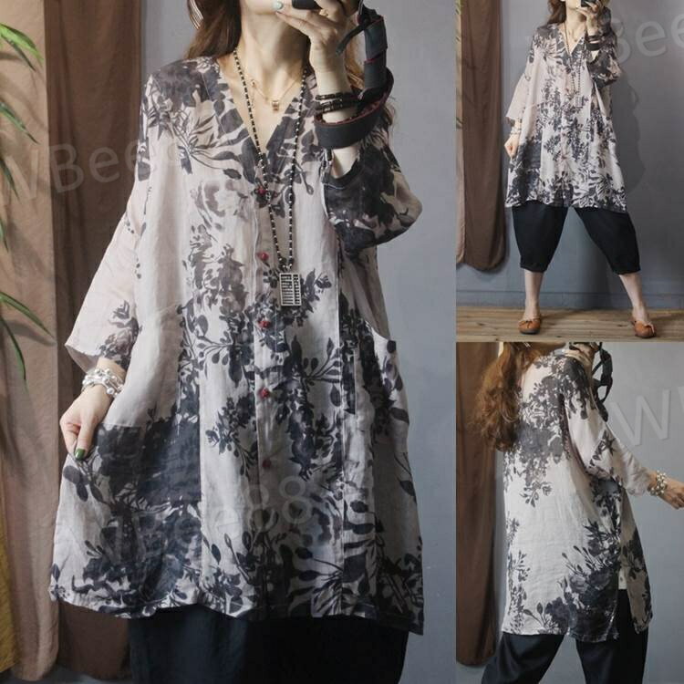 ゆったりしたミドル丈のプリントトップスです＾＾ヒップまで隠してくれるので気になる体形もカバーできるデートやリゾートにもオススメの一着です♪【カラー】グレー【サイズ】フリーサイズ肩幅：79cmバスト：134cm袖丈：21cm着丈(前)：85cm着丈(後)：88cm1-3cm程度の誤差がある場合がございます。 ※モニターや環境により、色の見え方が実際の商品と異なる場合がございます。実物の色味が写真よりも若干暗く見える場合があります。ご注文前にご確認いただけますようお願い申し上げます。