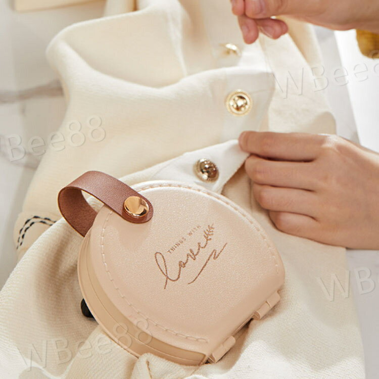 携帯用 ソーイングキット 合皮 ソーイングセット 裁縫セット ポーチ型 家庭科 男の子 女の子 裁縫箱 裁縫道具セット 撥水 小学生 おしゃれ 持ち手付き ソーイングバッグ コンパクト 薄型 バッグ 収納バッグ 持ち運び 旅行 家庭用 仕切り付き 裁縫道具 大人 3