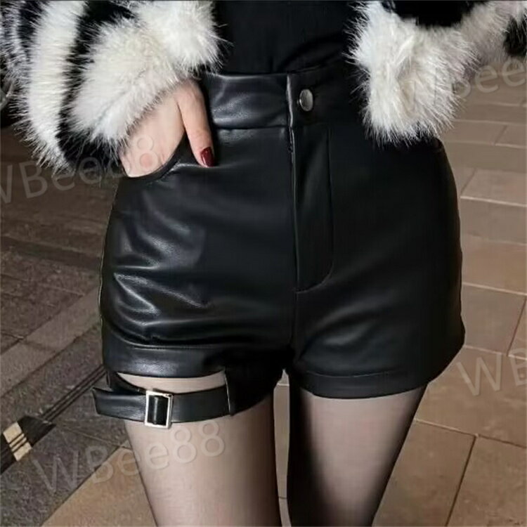 レザーパンツ ショートパンツ 革 レディース パンツ ルームウエア ボトムス デザイン 演出服 韓国ファッション 無地 PU 合皮 ダンス衣装 ズボン ヒップホップ ステージ 舞台 美脚 美尻 夏 冬 オールシーズン 大きいサイズ 細身 上品 日常服 デート 高級感