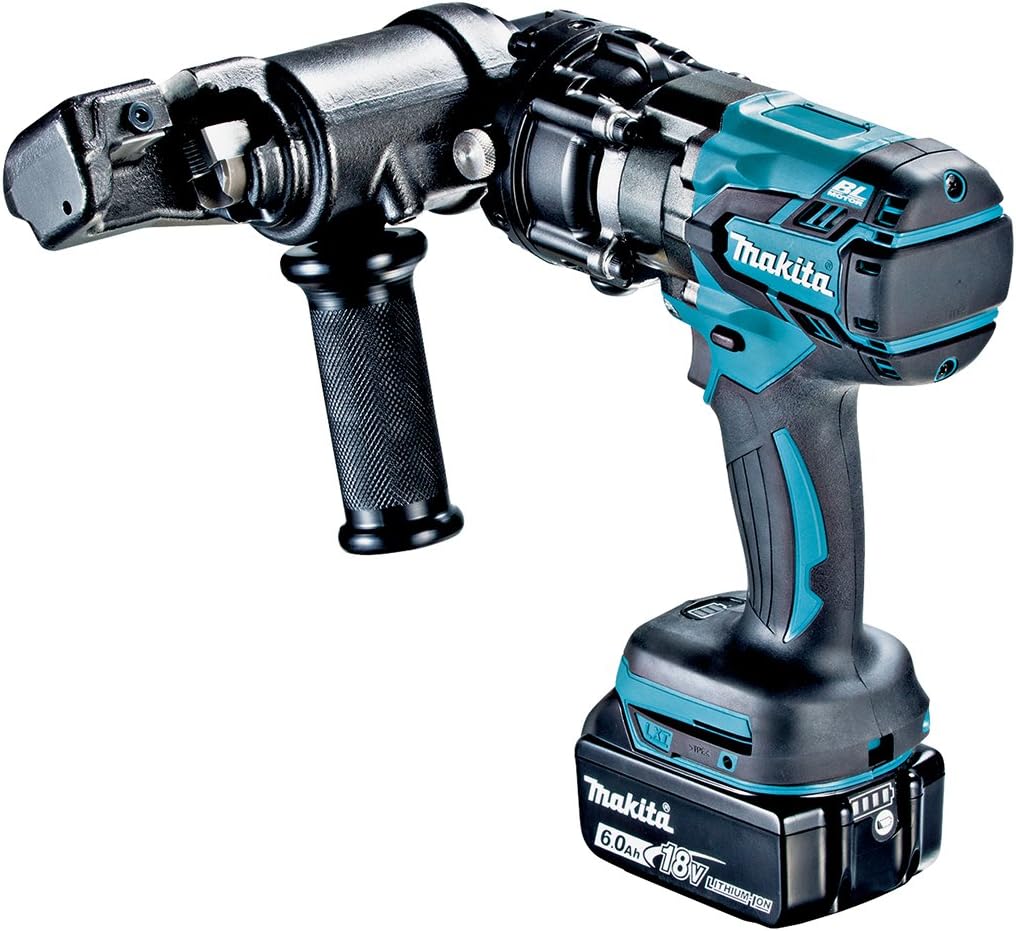商品詳細 【商品名】 充電式全ネジカッタ 【スタイル】 バッテリ・充電器付 【製品型番】 ‎SC121DRG 【電源】 ‎バッテリー式 【電圧】 18 ボルト 【付属品】 W3/8切断用刃・バランススタンド・六角棒スパナ(4・6)・油圧オイル(35mL入) 【バッテリータイプ】 リチウムイオン 【商品の重量】 ‎6 Kilograms 【この商品について】 強力な油圧式で余裕の切断! ステンレス全ネジW1/2(4分)対応 多サイズ対応[ステンレス・軟鋼材]※W3/8以外の刃物は別販売品 強力ブラシレスモータ搭載でステンレスW1/2も約3秒で切断可能 定置切断:バランススタンドで本機を水平に保持し、全ネジを平行切断可能 ネジ溝に合わせて切断するのでバリが出ず、ナットがスッと入る。 直流18V、スライド式Li-ionバッテリ仕様、バッテリ・充電器付 付属刃物:W3/8切断刃 軟鋼(SS400)・ステンレス(SUS304)W1/2、W3/8、W5/16、M12、M10、M8 切断スピード:約3秒 1充電あたりの切断回数(目安):W1/2・約440本、W3/8・約560本、W5/16・約650本、M12・約500本、M10・約560本、M8・約650本[軟鋼全ネジ](BL1860B使用時) 質量:6kg
