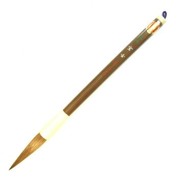 上質の天尾を使用しているので、弾力があります。※手作り品のため、寸法表示は多少現物と異なる場合もございます。サイズ毛の長さ約68mm、毛の太さ約13mm個装サイズ：35×3×2cm重量20g個装重量：20g素材・材質馬仕様用途等:半紙1〜4文字用、条幅用、楷・草書生産国日本fk094igrjs
