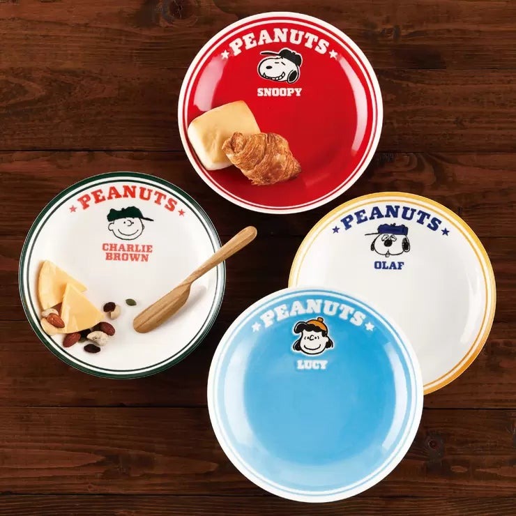 スヌーピー パスタボウル 4枚セット SNOOPY Pasta Bowls 4PC ピーナッツ キャラクター 食器 深皿 麺類 カレー 電子レンジ対応 食洗機対応 おしゃれ ギフト プレゼント 輸入食器