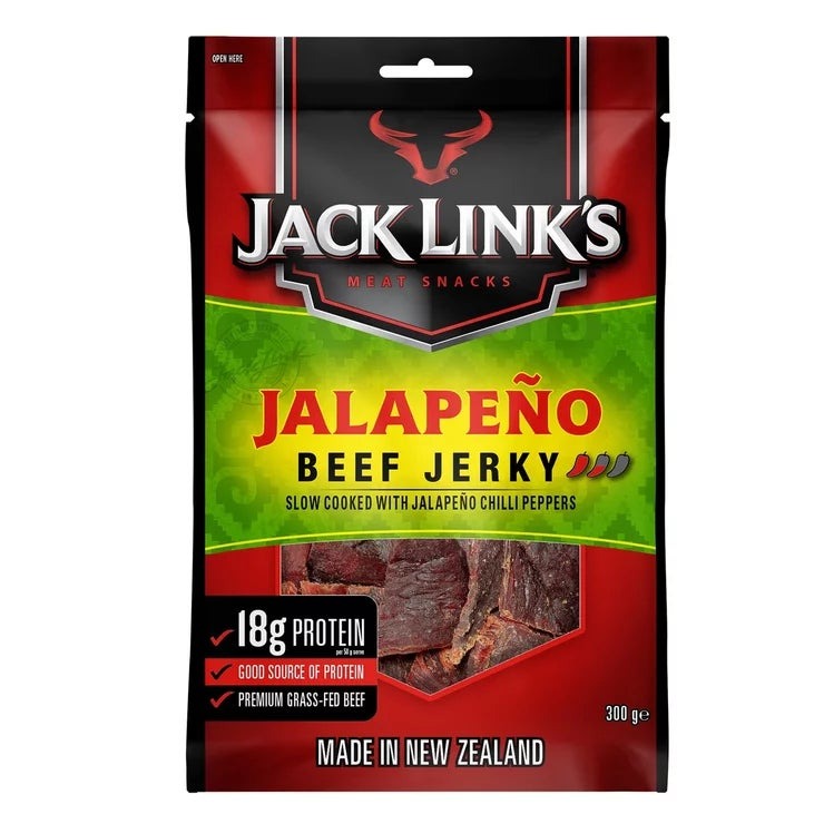 &nbsp; 【商品内容】 ニュージーランド製 プレミアム・ニュージーランド産牧草飼育牛肉 50gあたり18gのタンパク質 このビーフジャーキーは、ニュージーランドの自然豊かな牧草地で育ったプレミアムな牧草飼育牛肉を使用しています。 ハラペーニョは、日本市場に新たに登場する刺激的なフレーバーです。 鮮烈な風味と素晴らしい食感が、健康的なスナックの選択肢として最適です。 &nbsp; 【商品・画像についてのご注意】 ・バリエーションのある商品の場合、商品画像が複数ある場合がございますが発送されるのは1点です。カラーやサイズなどのバリエーションは商品名をご確認ください。 ・商品の外装デザインは画像と異なる場合がございます。 &nbsp; 【送料・配送についての注意事項】 ・ご注文入れ違い等により欠品・遅延となる場合がございます。 ・ご注文の商品によって北海道、沖縄、離島および一部地域への配送時に追加送料がかかる場合や、配送ができない場合がございます。 ・お客様都合でのキャンセルはお受け出来ませんのでご了承下さい。