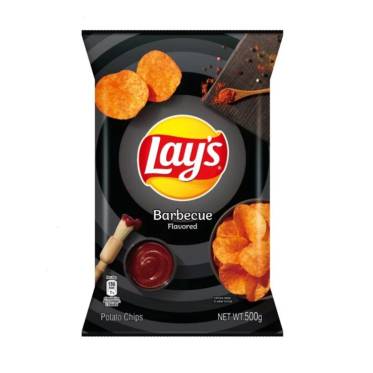&nbsp; 【商品内容】 風味豊かなバーベキュー味で、スモーキーな香りとコクのある甘みが特徴です。 ポテトチップス特有のサクサクとした軽い食感で食べやすく、おやつやパーティーなどのスナックにもぴったりです。 人気のレイズBBQ味は、コストコでしか買えない大容量サイズです。 &nbsp; 【商品・画像についてのご注意】 ・バリエーションのある商品の場合、商品画像が複数ある場合がございますが発送されるのは1点です。カラーやサイズなどのバリエーションは商品名をご確認ください。 ・商品の外装デザインは画像と異なる場合がございます。 &nbsp; 【送料・配送についての注意事項】 ・ご注文入れ違い等により欠品・遅延となる場合がございます。 ・ご注文の商品によって北海道、沖縄、離島および一部地域への配送時に追加送料がかかる場合や、配送ができない場合がございます。 &nbsp; 【返品・交換についての注意事項】 ご注文後のお客様都合によるキャンセル・返品・交換はお受けできません。 商品内容・仕様等を十分にご確認のうえ、ご注文ください。 ※大型商品については、サイズ・設置場所・搬入経路も事前にご確認ください。