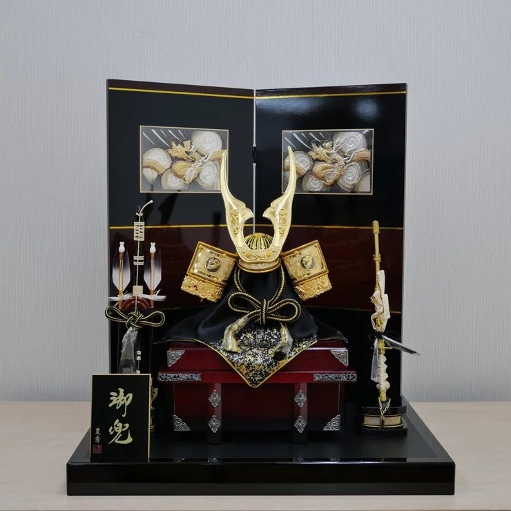 五月人形 兜平飾り KH-20138A Japanese Warrior Doll Kabuto KH-20138A 五月人形 兜平飾り KH 端午の節句 鎧飾り 武者人形 節句飾り 男の子 初節句 室内飾り コンパクト ディスプレイ 伝統工芸 贈り物