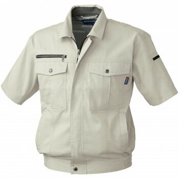 消臭素材・加工・テープなどにより、いやなニオイを抑える。シワになりにくく、簡単なアイロンがけ、もしくはノーアイロンでOK。定番の T/C ソフトライトツイルを使用。不快なニオイを軽減するデオドラントテープ付き。制電性素材で静電気の発生を抑える。サイズ6Lサイズ個装サイズ：60×38×2cm重量個装重量：500g素材・材質綿35%・ポリエステル65%仕様胸囲:144cm肩巾:58cm着丈:70cm袖丈:27cmドットボタン生産国ベトナム