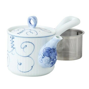 こちらの急須に使っているSS茶こしは、網の底が従来品のようにすぼまっていません。そのため茶葉がゆったりとよく開くので、お茶の美味しさを十分に引き出すことができます♪※ご使用後はなるべく早く洗剤で洗い、充分に乾燥させてから収納してください。※欠けたりヒビが入った商品は、ご使用をお止めください。ケガなどの原因になります。※サイズ・重量・形状・色柄などは、焼成や原料の事情で若干の誤差が生じることがあります。サイズ直径9×高さ10.5cm個装サイズ：19×19×11.5cm重量約230g個装重量：310g素材・材質磁器仕様容量:350mlレンジ使用:可(※レンジ使用時茶こしは外してください。)食器洗浄機使用:可生産国日本fk094igrjs