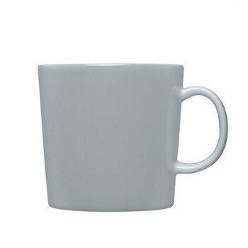 シェイプ、サイズおよび色の無限の組合せが広がるティーマは、食事のスタイルやニーズがどれほど変化しても対応できる用途の広いコレクションです。保存のために冷凍庫に入れることも可能で、電子レンジや食洗機でも使っていただけます。機能的で耐久性に優れ、洗練されたティーマは、ダイニングテーブルに飾って美しいだけでなく、調理やサービング、片付けも、手早く簡単にしてくれるので、普段使いにぴったりです。エッセンシャルデザインという理念を反映して、円、四角形など単純な形で構成されています。デザイナーのカイ・フランク自身が語っているように「必要な装飾は色だけ」なのです。1952年の発売以来、変わらず愛されて続けていることが、タイムレスなデザインを証明しています。※商品により、小さな黒点やへこみなどが認められるものがございますが、品質には問題ございません。※原産国は予告なく変更となる場合があります。サイズ約φ90×W120×H90mm個装サイズ：20.8×16.1×15.9cm重量個装重量：440g素材・材質磁器仕様商品容量:約400mlフリーザ:可電子レンジ:可オーブン:可食洗機:可生産国タイfk094igrjs