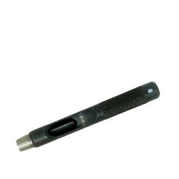 刃物特殊鋼SK-4・硬度HRC58±2を使用した特別仕上げの刃先です。各種レザーや厚紙、ビニール、布、ゴムのなどの補修・補強・製作におすすめです。刃先の切れ味が抜群なので、ハンマーを使わなくても、手で回しながら押し込んでいくだけでも穴があけられます。※ハンマーを使用する際は、ポンチを垂直にして、頭部をハンマーでたたいてください。サイズ個装サイズ：17×5×6cm重量個装重量：70g素材・材質刃物特殊鋼SK-4仕様穴径:直径8.0mm生産国日本fk094igrjs