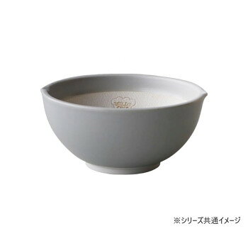 一番の特徴は櫛目。内側に施されている櫛目は、職人によって一つ一つ丁寧に仕上げられています。見た目も美しく、すり味抜群です。サイズ200×205×90mm個装サイズ：21.0×21.0×11.5cm重量1000g個装重量：1000g素材・材質陶器仕様食洗機、電子レンジ:使用可(温め直しに限る)両利き用生産国日本fk094igrjs