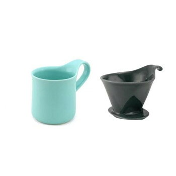 お手軽にドリップコーヒーを始められます。誰でも簡単に美味しいコーヒーを淹れられるので、プレゼントにもオススメです。※同色のセットでも焼成窯の違いで、多少の色の差がある場合があります。※全ての製品が均一ではない個体差も「やきもの」ならではの魅力としてお楽しみください。※ZEROJAPANのカラー製品は全て釉薬による優しい色合いを表現しているため、やきもの特有の自然な色幅があります。※商品のカラーはモニターの設定・発色などにより実際の商品と異なる場合があります。サイズドリッパー:W117×D152×H103mm、マグカップ:W130×D88×H108mm個装サイズ：14.6×12.3×20.5cm重量個装重量：730g素材・材質陶磁器仕様ドリッパートレイ付容量(マグカップ):300cc生産国日本fk094igrjs