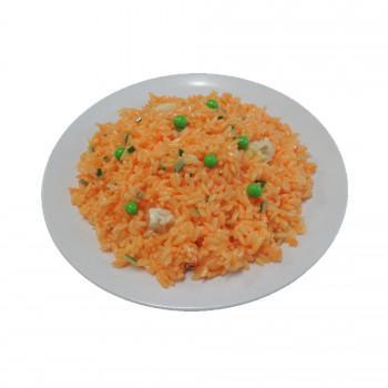 チキンライスの食品サンプルです。サイズ縦22×横22×高さ5cm個装サイズ：24×24×5cm重量450g個装重量：450g素材・材質軟質塩化ビニール生産国日本fk094igrjs