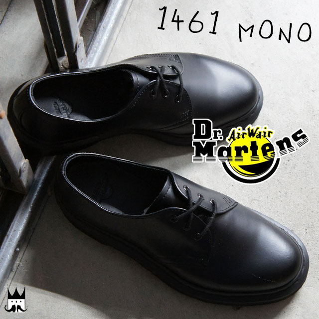 ■商品説明 ドクターマーチン Dr.Martens 1461 MONO 14345001 メンズ レディース 3ホールシューズ ブラッククラシックな1461シューズをアップデートした1461 Mono Smoothは、高級スムーズレザーアッパーから3‐Eyeの靴紐にいたるまで、すべてのディテールを同色に統一しています。エッジに溝が刻まれたアッパーと同色のラバーソール、耐久性の高いグッドイヤーウェルト製法、イエローウェルトステッチに代わるアッパーと同色のスティッチが 特徴のこのシューズは、コレクションのファッション性を高める一足です。 ■サイズ選びにお悩みの方　サイズ目安 こちらの靴の場合 　靴下着用でUK4(23.0cm)を履きましたが少しきついと感じました。 　余裕をもって履くならUK5(24.0cm)を履きたいと思います。 ■サイズ目安について■ 目安として当店スタッフが着用した感じでの値です。 足のサイズが同じでも、骨格や肉付きで 最適な靴サイズが異なったり、『丁度良い』と感じるサイズに 個人差があるためあくまでも目安としてご利用ください。 ■素材 SMOOTH : クラシックなドクターマーチンのレザー。耐久性があり、滑らかな仕上がり。 ■商品カテゴリ Dr.Martens　ドクターマーチンはこちら メンズ カジュアル はこちら レディース カジュアルはこちら 当店では販売形態上、自動在庫管理の機能を使用していない為、 サイズ切れによる在庫切れが発生する場合がございます。 これにより、ご注文後でも、商品をご用意できない場合がございます。 あらかじめご了承ください。 サイズ切れでも、在庫がある場合もございますのでお気軽にお問合せ下さい。 ◆ オンラインのお返事等は ◆ 営業時間内(10時〜18時)に限ります。 ワールド靴店ではスニーカー、ブーツ、カジュアルシューズの 限定モデル・レア・売れ筋商品・定番・メンズ・レディースを中心に取り扱っております。 セールやプレゼント企画など、魅力的なイベントや新作モデル等の新着情報は ワールド靴店メールで随時チェックしてください！！ ↓　　　　　　　↓　　　　　　　↓ ◆◇◆メルマガ登録はこちら◆◇◆ XXFBA「HR」21000 メーカー希望小売価格はメーカーサイトに基づいて掲載していますドクターマーチン Dr.Martens クラシックな1461シューズをアップデートした1461 Mono Smoothは、高級スムーズレザーアッパーから3‐Eyeの靴紐にいたるまで、すべてのディテールを同色に統一しています。エッジに溝が刻まれたアッパーと同色のラバーソール、耐久性の高いグッドイヤーウェルト製法、イエローウェルトステッチに代わるアッパーと同色のスティッチが特徴のこのシューズは、コレクションのファッション性を高める一足です。 ■商品カテゴリ Dr.Martens　ドクターマーチンはこちら メンズ カジュアル はこちら レディース カジュアルはこちら